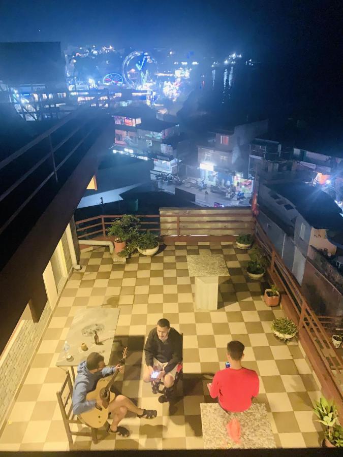 Hotel October Inn Pokhara Exterior photo