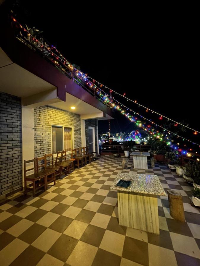 Hotel October Inn Pokhara Exterior photo