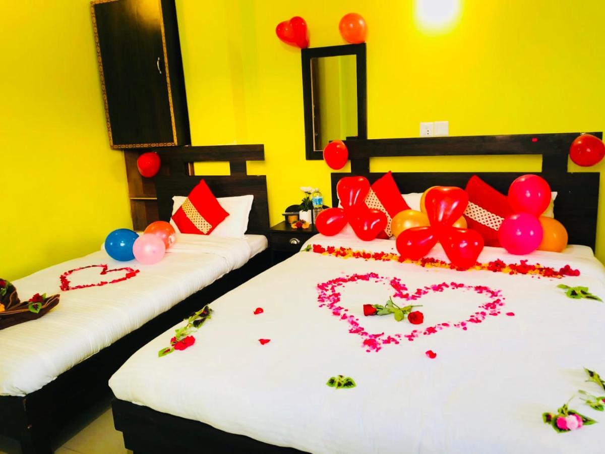 Hotel October Inn Pokhara Exterior photo