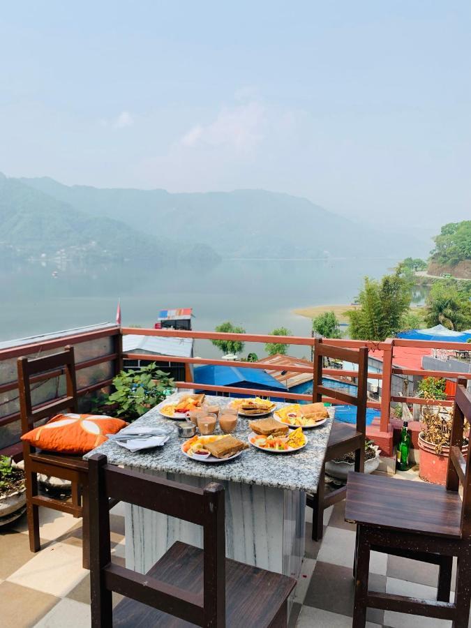 Hotel October Inn Pokhara Exterior photo