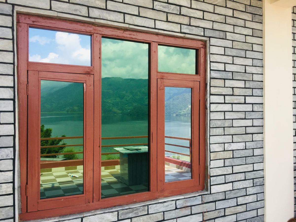 Hotel October Inn Pokhara Exterior photo