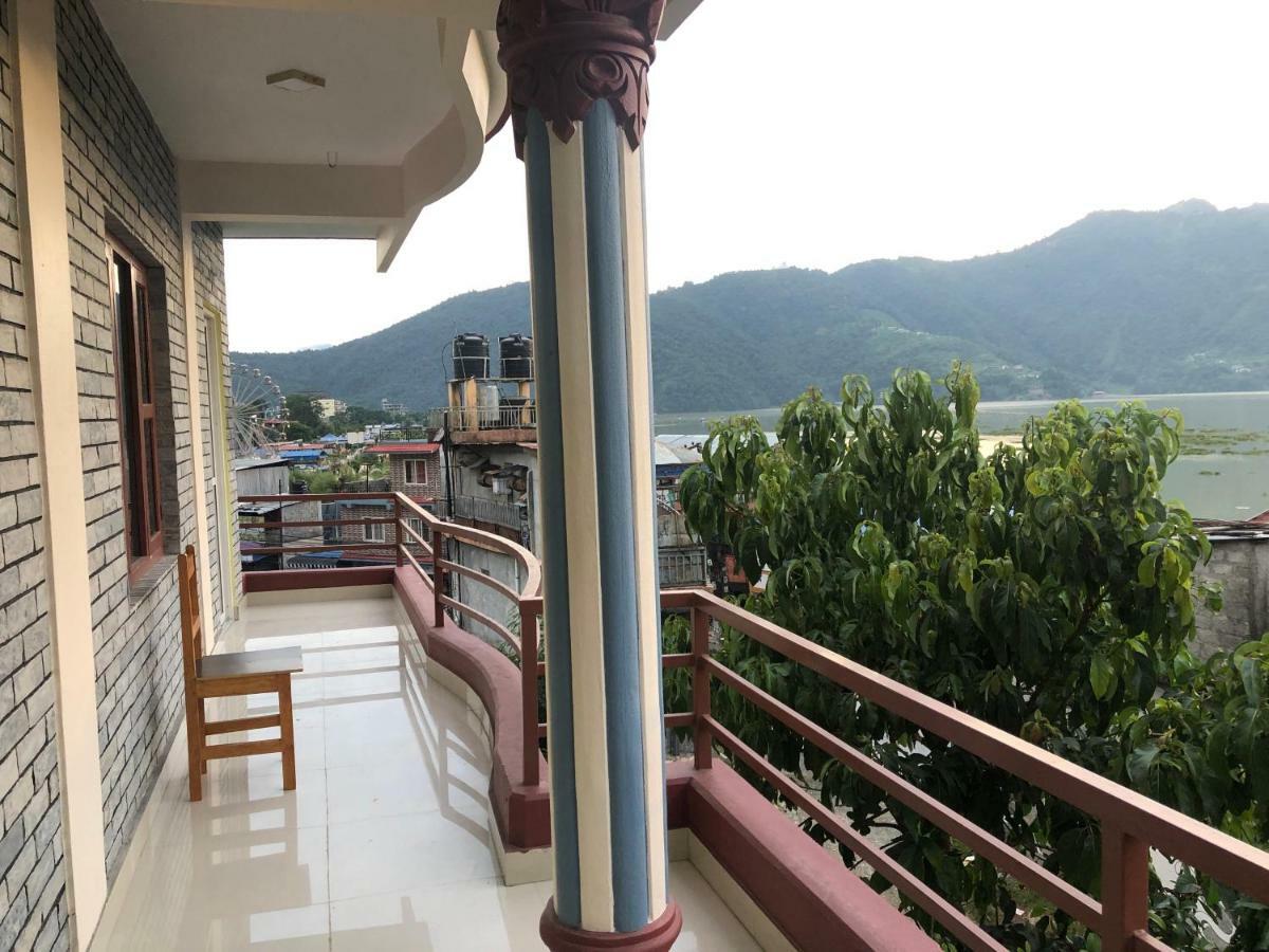 Hotel October Inn Pokhara Exterior photo